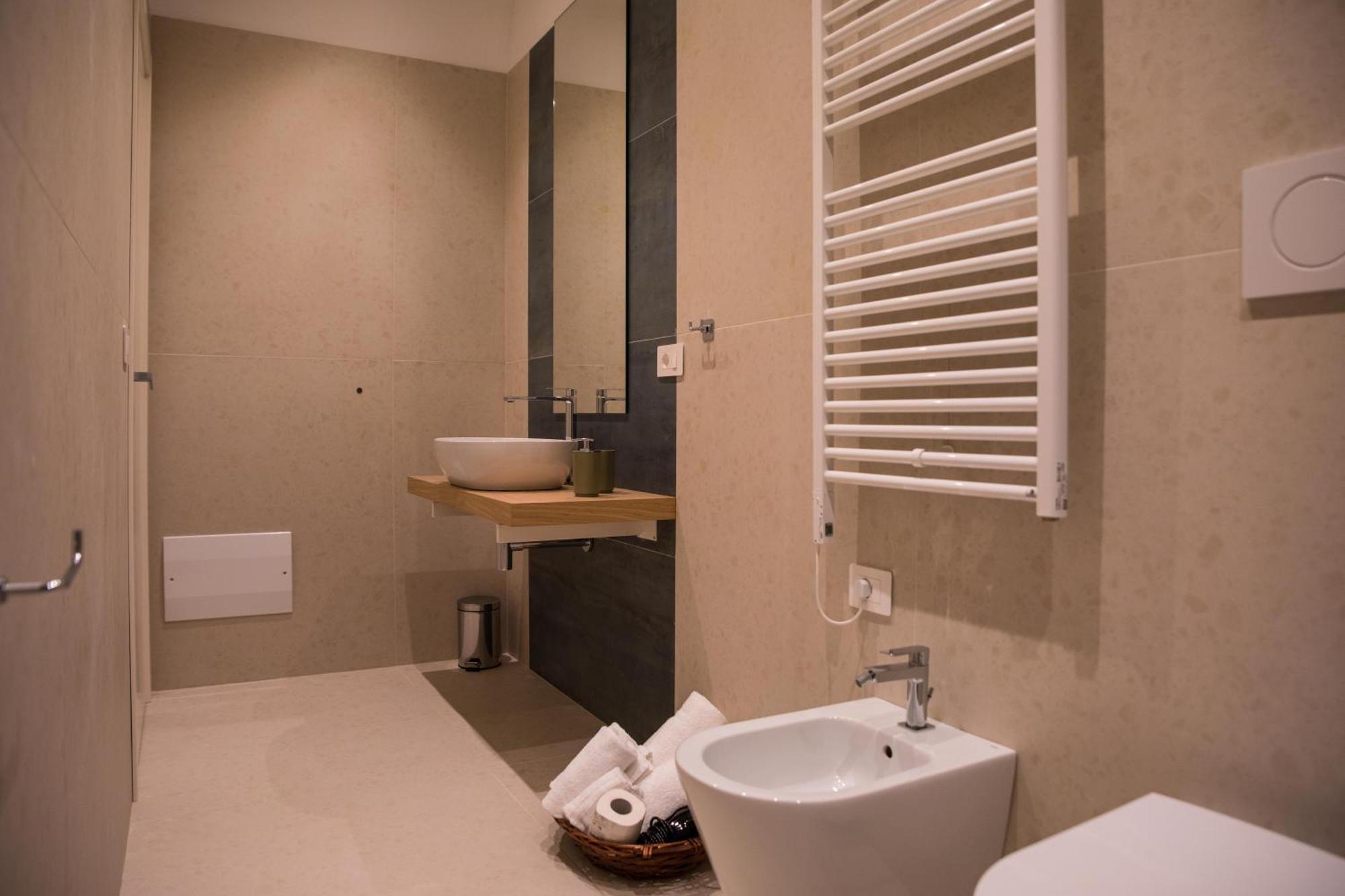 Your House Rooms 3 コンヴェルサーノ エクステリア 写真
