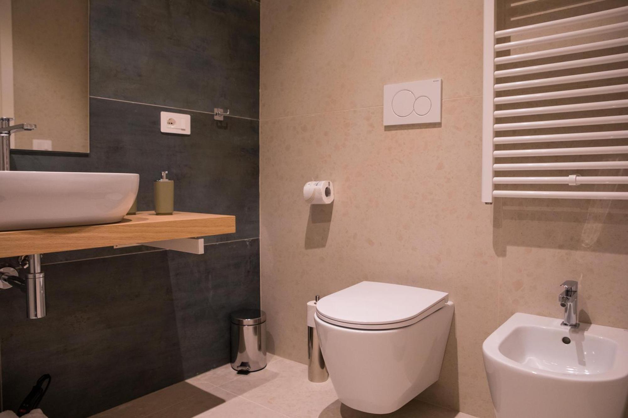 Your House Rooms 3 コンヴェルサーノ エクステリア 写真
