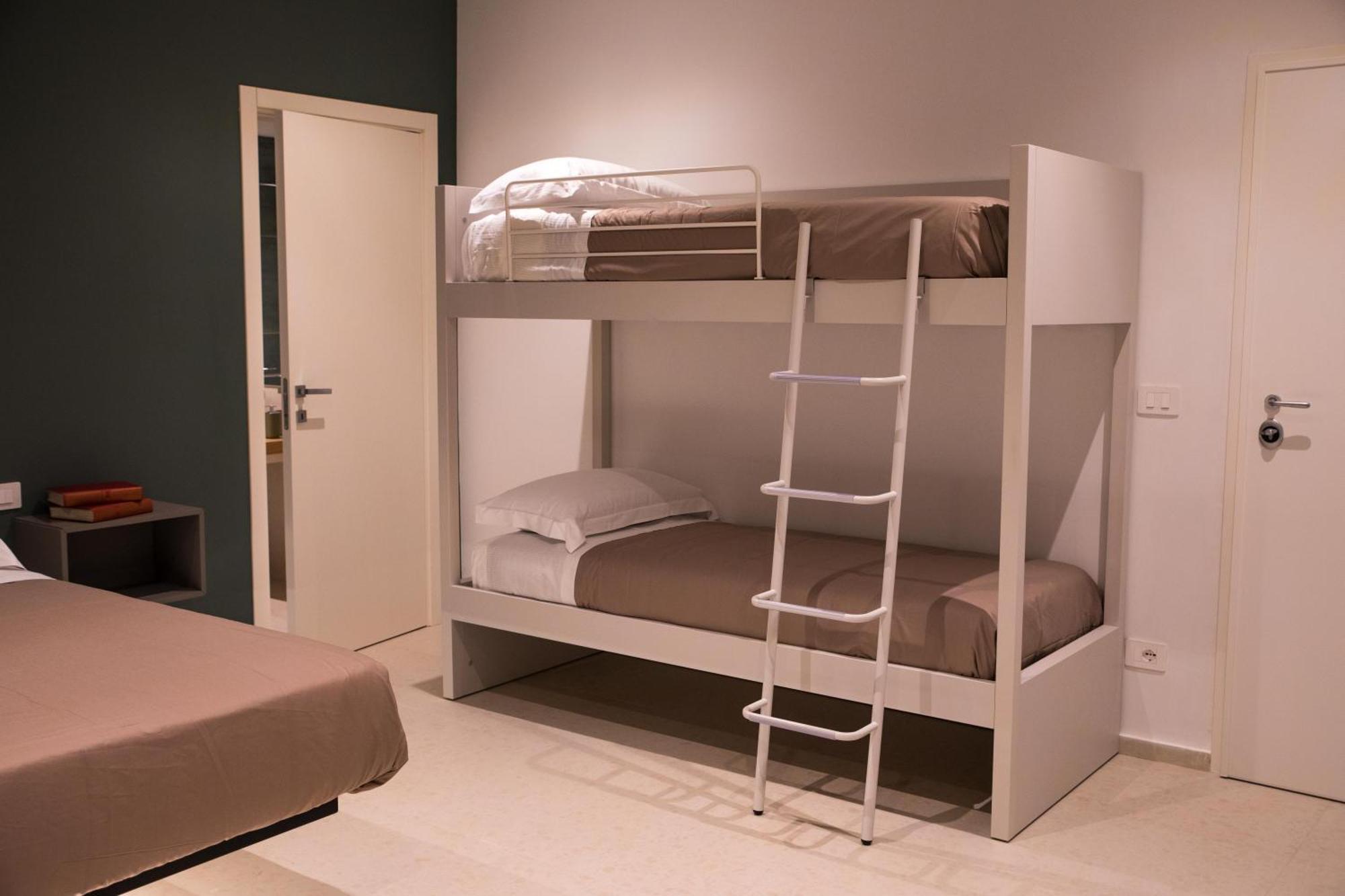 Your House Rooms 3 コンヴェルサーノ エクステリア 写真